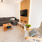Casa Do Mike - Cozy 1 Bedroom Steps From The 아파트 나자레