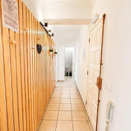 Casa Do Mike - Cozy 1 Bedroom Steps From The Apartmán Nazaré