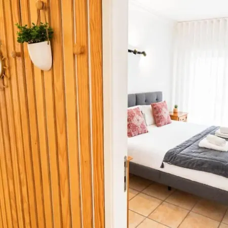 Casa Do Mike - Cozy 1 Bedroom Steps From The Apartmán *